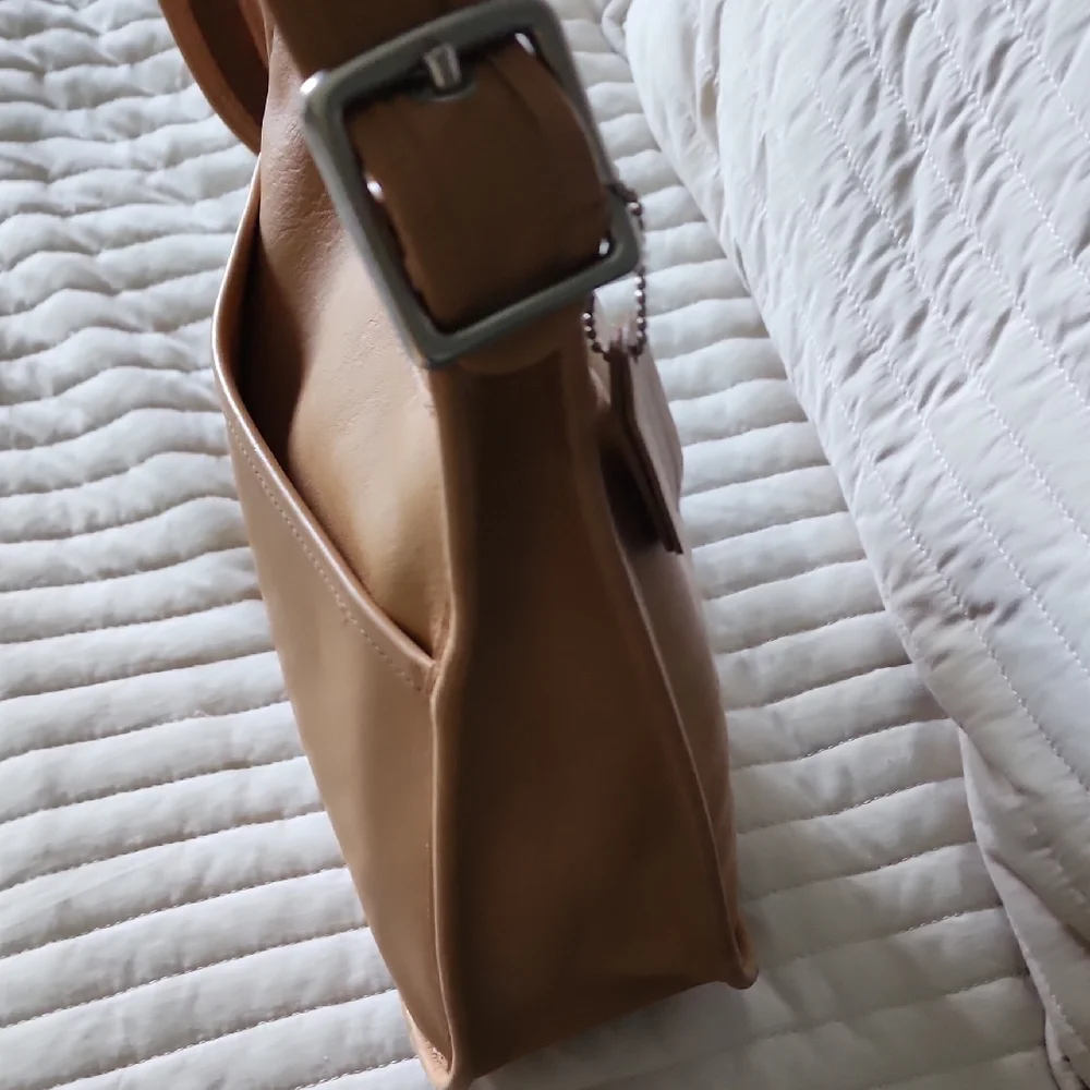 Vintage Coach Legacy Top Zip Camel/Tan Leather Bag - Picture 5 of 10